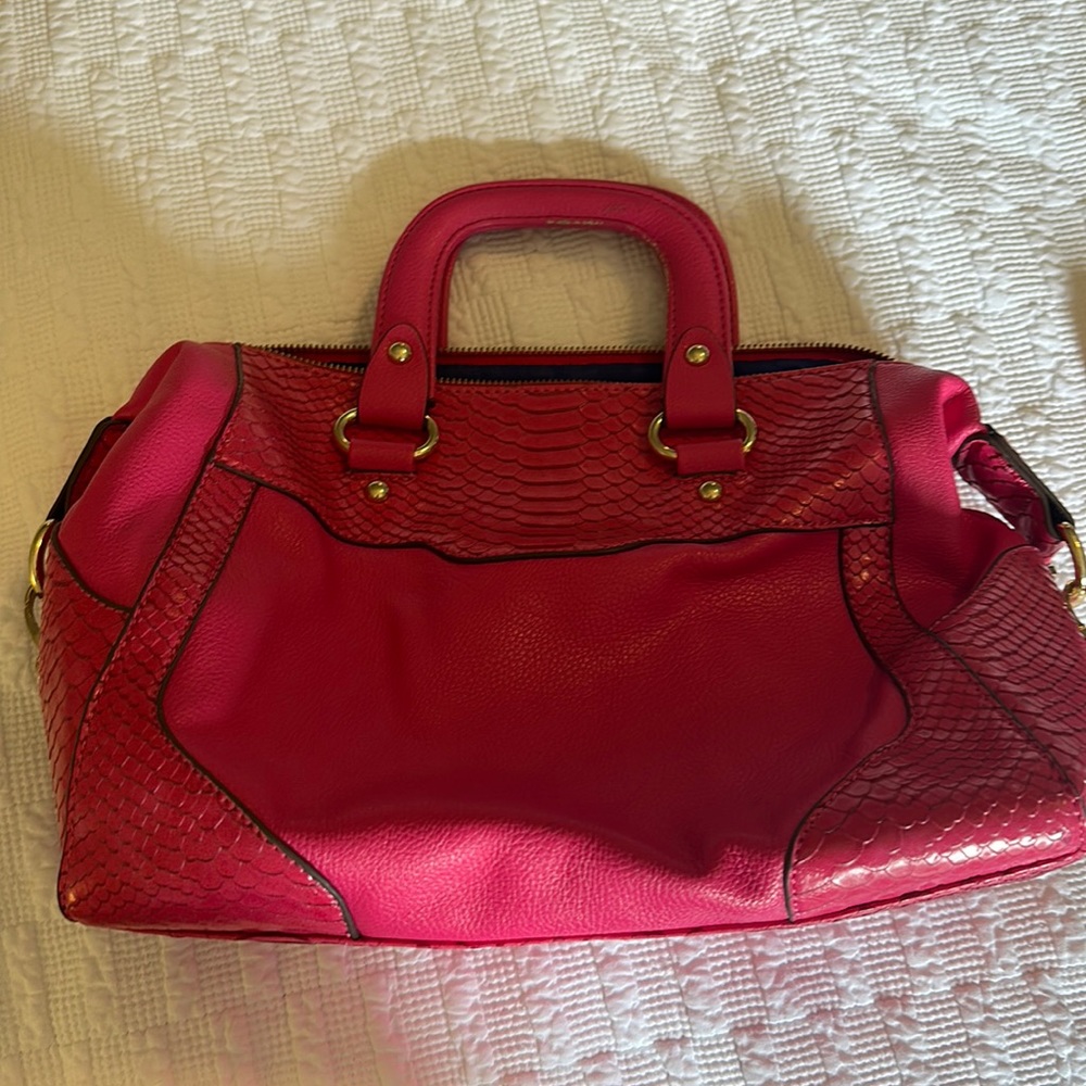 Just Fab pink snake skin design purse!